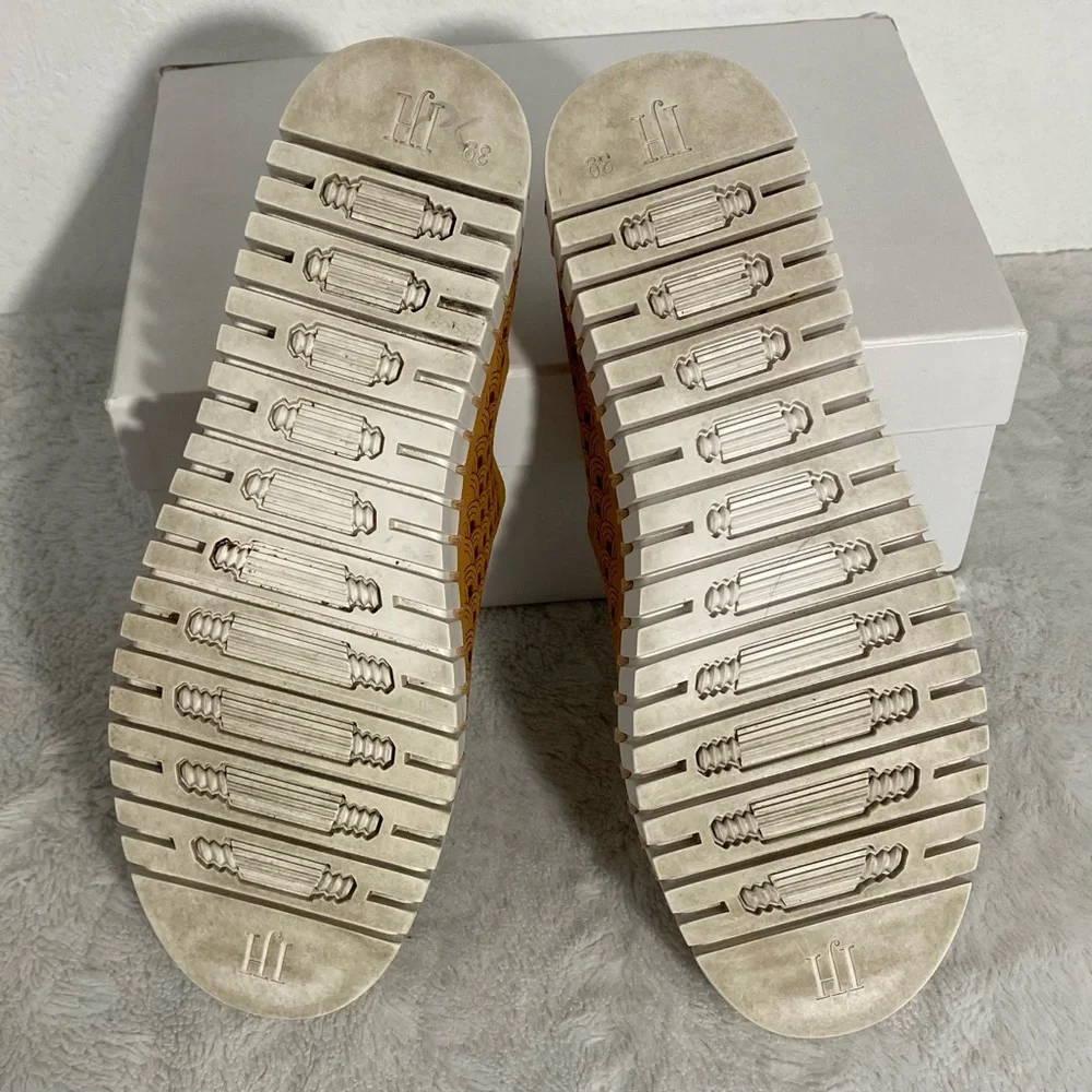 Ilse Jacobson Hornbak Tulip 139 Perforated Slip On Sneaker EU Size 39 (US 8.5-9)